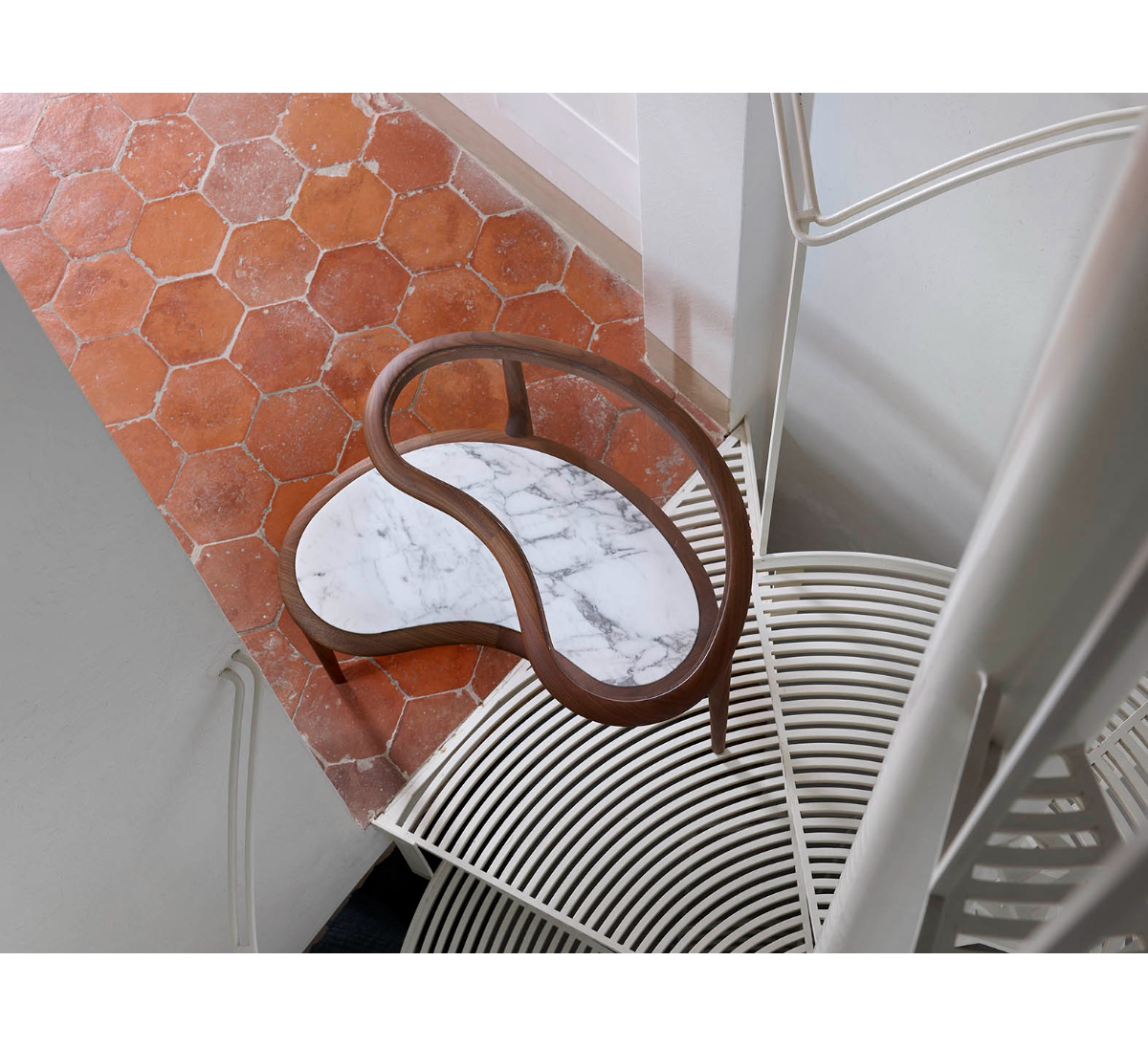 Столик FAGIOLO Right Hand Ceccotti Collezioni, стоимость 651 400 руб.  Фотография 3